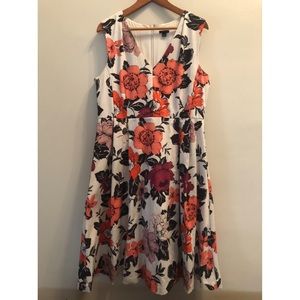 Formal Floral Ann Taylor V Neck Tank Dress